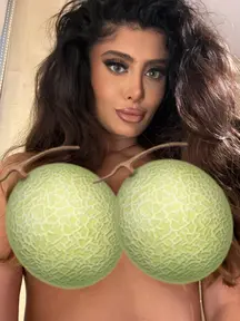 New Year, NEW BIG BOOBIES ð